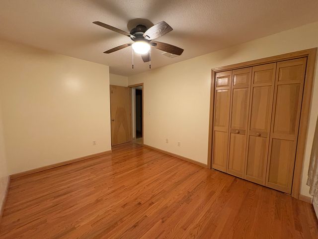 17 Woodworth Street, Suffield, CT 06078