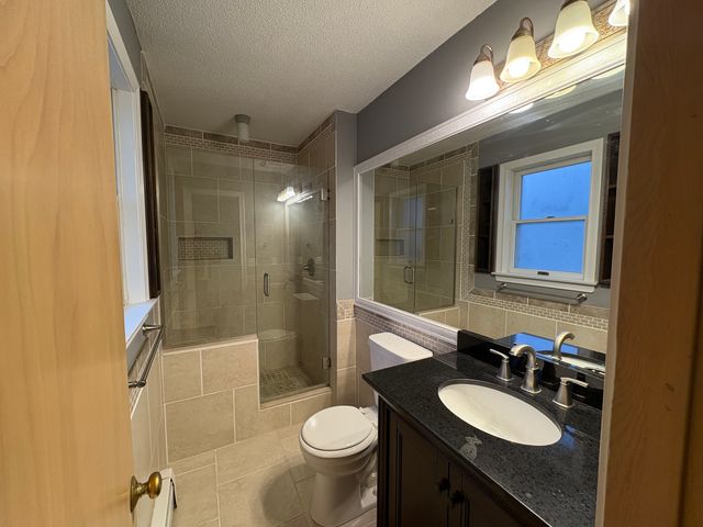 17 Woodworth Street, Suffield, CT 06078