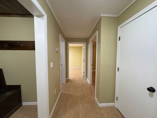 17 Woodworth Street, Suffield, CT 06078