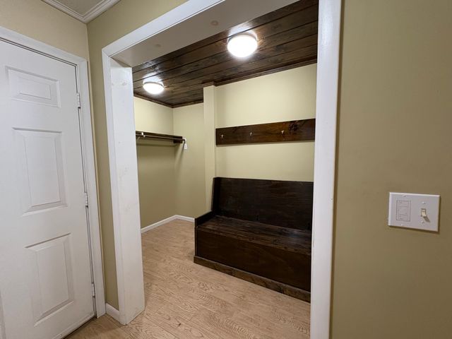 17 Woodworth Street, Suffield, CT 06078