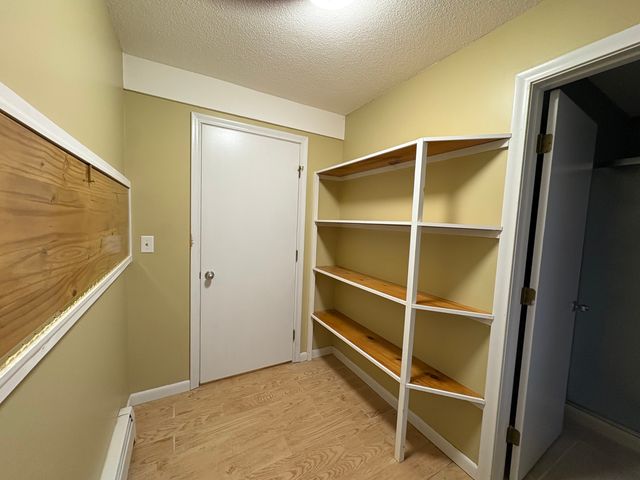 17 Woodworth Street, Suffield, CT 06078