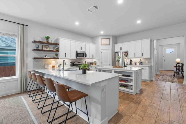 185 Brooks Ranch DR, Kyle, TX 78640