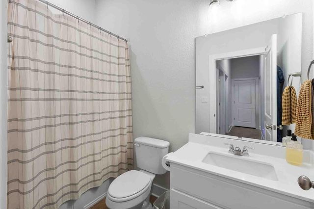 185 Brooks Ranch DR, Kyle, TX 78640