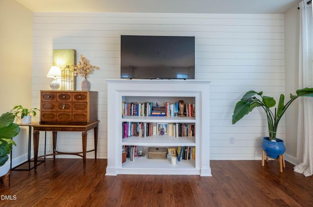 2816 Piedmont River Way, Raleigh, NC 27606