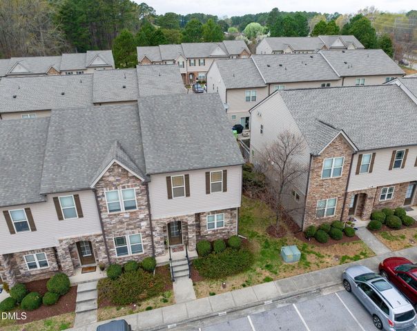 2816 Piedmont River Way, Raleigh, NC 27606