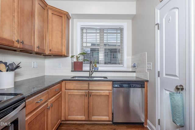 2816 Piedmont River Way, Raleigh, NC 27606