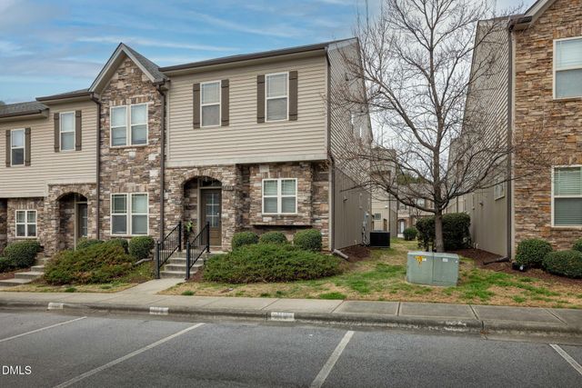 2816 Piedmont River Way, Raleigh, NC 27606