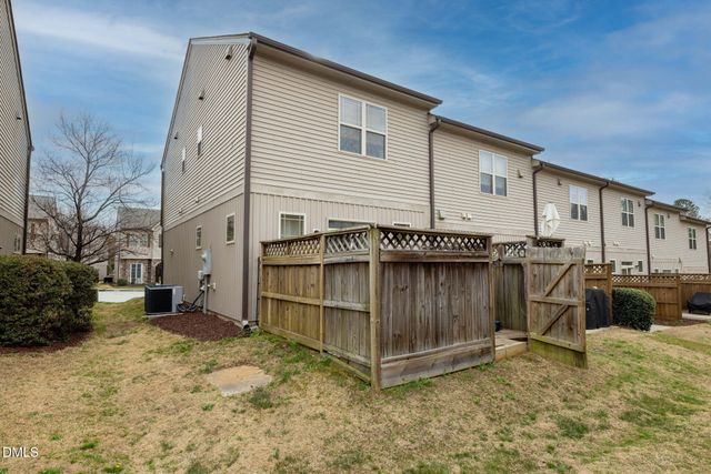 2816 Piedmont River Way, Raleigh, NC 27606