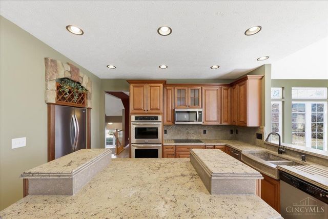 250 Ballard Drive, Springboro, OH 45066