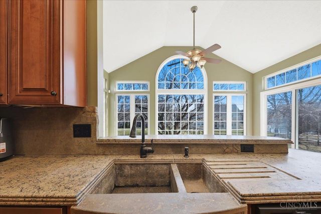 250 Ballard Drive, Springboro, OH 45066