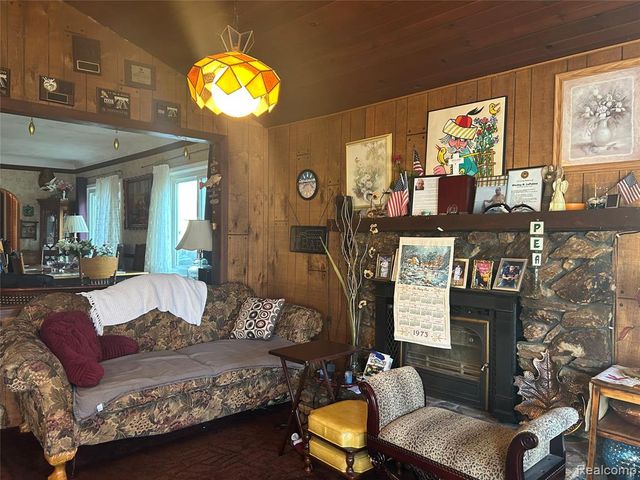 5986 Lily Patch Court, Newport, MI 48166