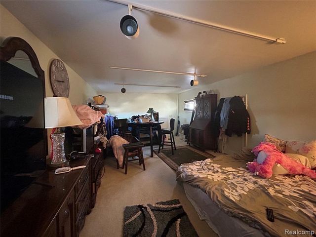 5986 Lily Patch Court, Newport, MI 48166