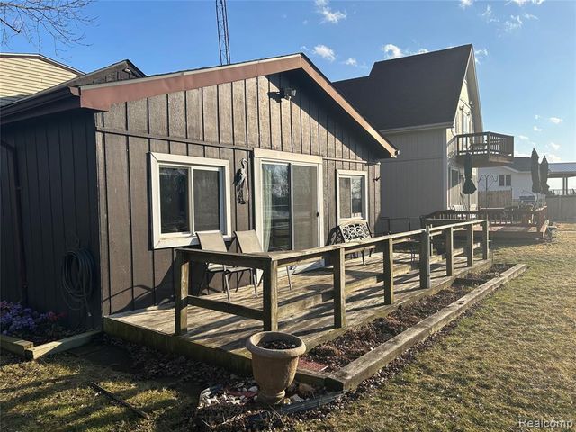 5986 Lily Patch Court, Newport, MI 48166