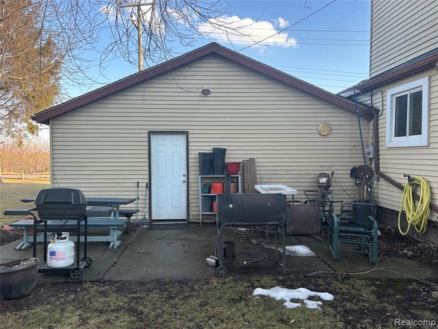 5986 Lily Patch Court, Newport, MI 48166