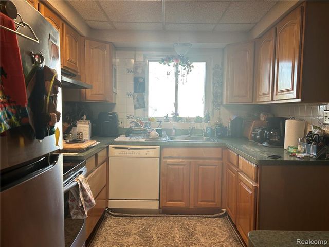 5986 Lily Patch Court, Newport, MI 48166