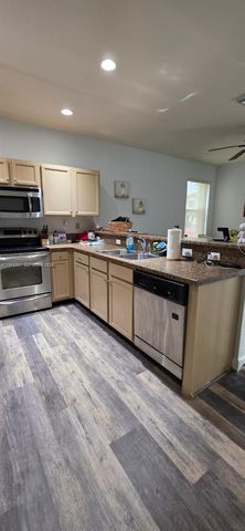 3203 SE 7th St, Homestead, FL 33033