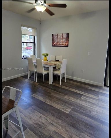 3203 SE 7th St, Homestead, FL 33033