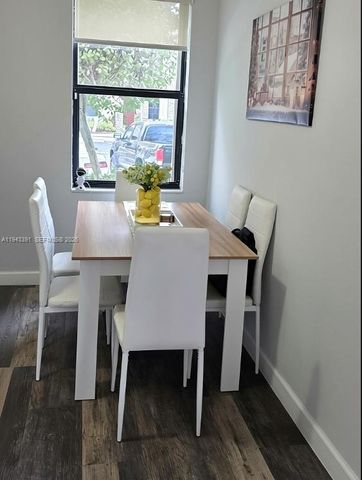 3203 SE 7th St, Homestead, FL 33033