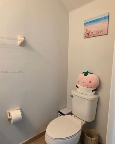 3203 SE 7th St, Homestead, FL 33033