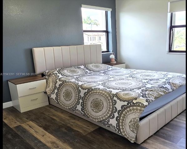 3203 SE 7th St, Homestead, FL 33033