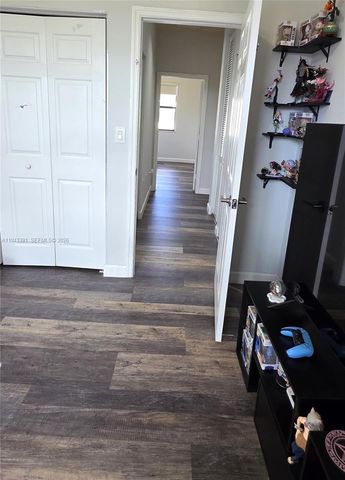 3203 SE 7th St, Homestead, FL 33033