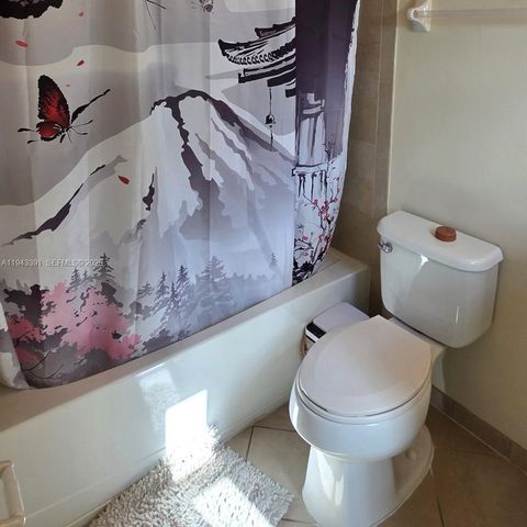 3203 SE 7th St, Homestead, FL 33033