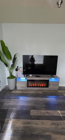 3203 SE 7th St, Homestead, FL 33033