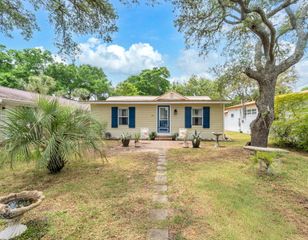 102 SE Magnolia Avenue, Fort Walton Beach, FL 32548