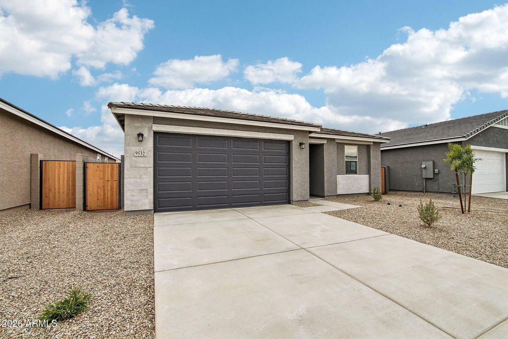 9532 W GABY Road, Tolleson, AZ 85353 — photo 2
