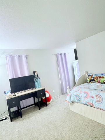 10433 Cherry Creek Road, Fort Wayne, IN 46818