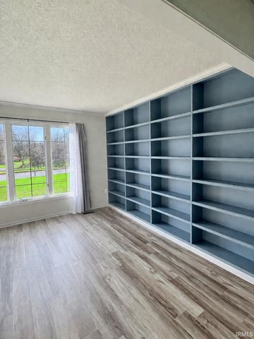 10433 Cherry Creek Road, Fort Wayne, IN 46818