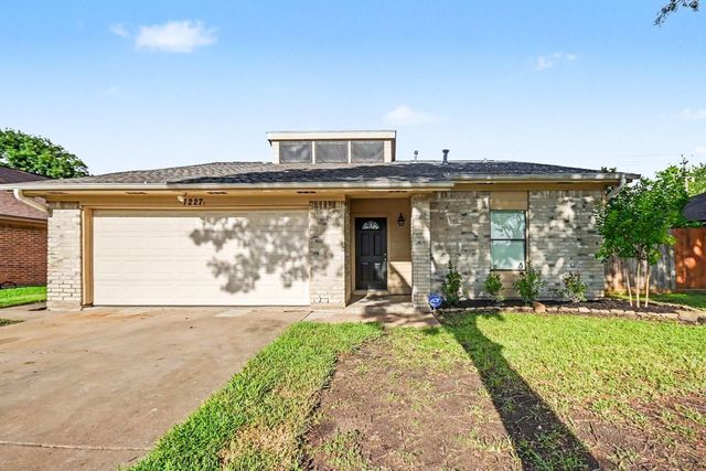 1227 Mission Drive, La Porte, TX 77571