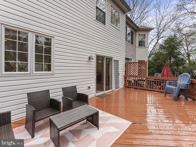 8873 ROYAL DOULTON LN, Fairfax, VA 22031