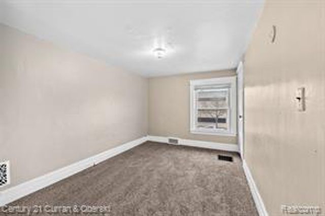 902 S Washington Avenue, Royal Oak, MI 48067