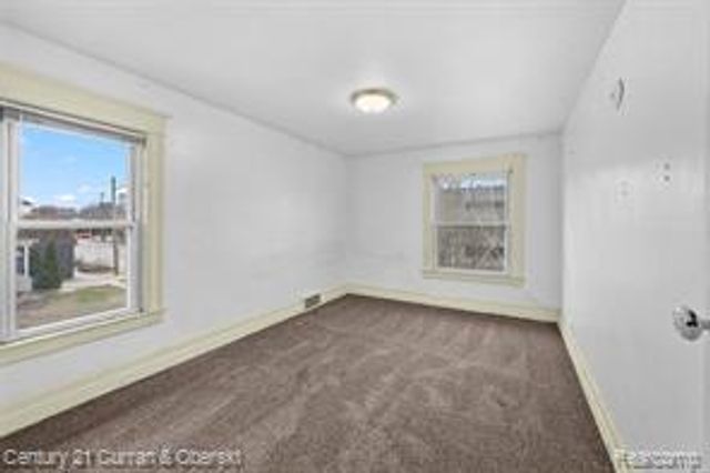 902 S Washington Avenue, Royal Oak, MI 48067