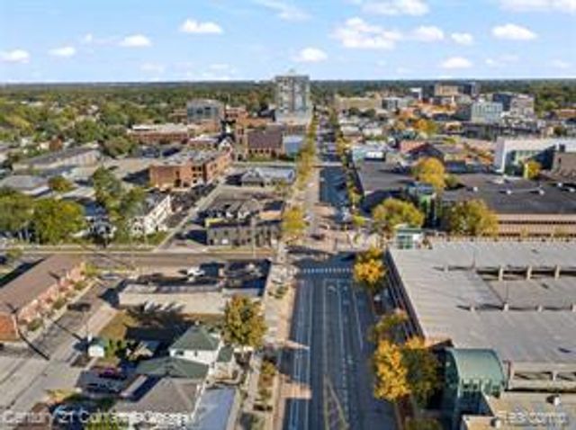 902 S Washington Avenue, Royal Oak, MI 48067