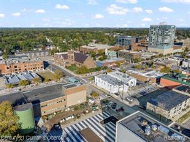 902 S Washington Avenue, Royal Oak, MI 48067