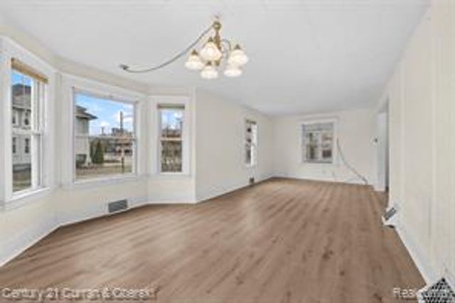 902 S Washington Avenue, Royal Oak, MI 48067