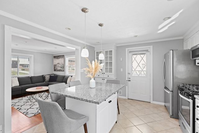 6 Saugus Avenue A, Saugus, MA 01906