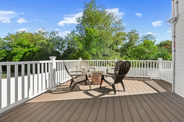 6 Saugus Avenue A, Saugus, MA 01906