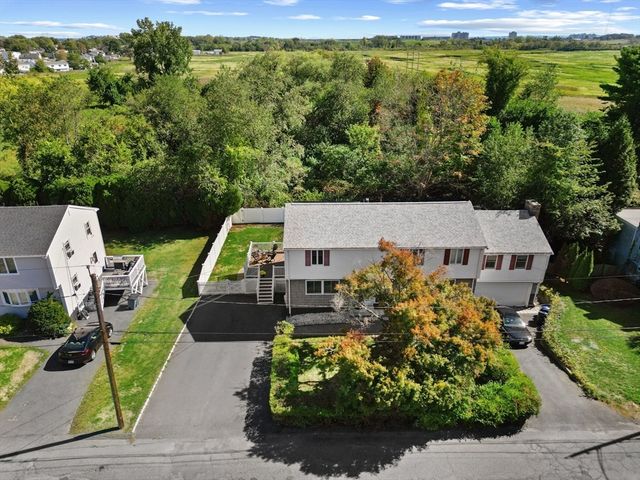 6 Saugus Avenue A, Saugus, MA 01906