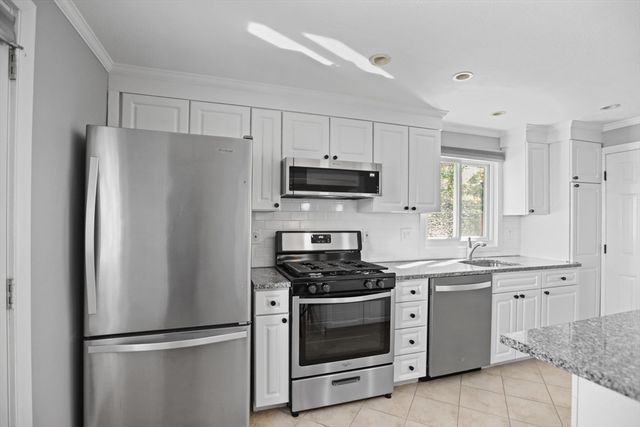 6 Saugus Avenue A, Saugus, MA 01906