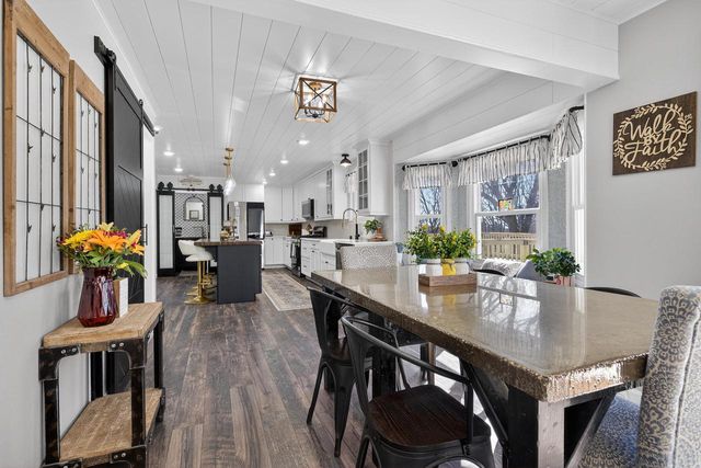 S43W33485 Edwards DRIVE, Dousman, WI 53118