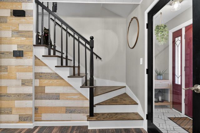 S43W33485 Edwards DRIVE, Dousman, WI 53118