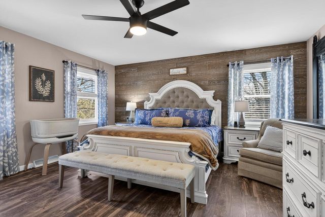 S43W33485 Edwards DRIVE, Dousman, WI 53118