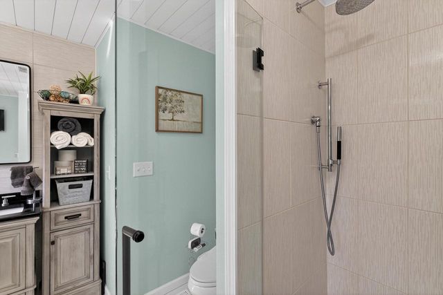 S43W33485 Edwards DRIVE, Dousman, WI 53118