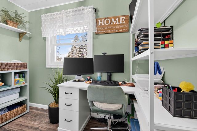 S43W33485 Edwards DRIVE, Dousman, WI 53118