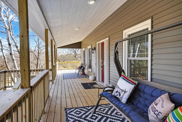 S43W33485 Edwards DRIVE, Dousman, WI 53118