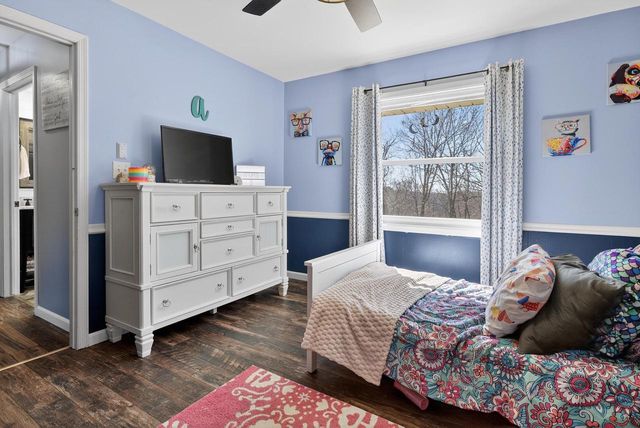 S43W33485 Edwards DRIVE, Dousman, WI 53118