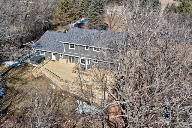 S43W33485 Edwards DRIVE, Dousman, WI 53118